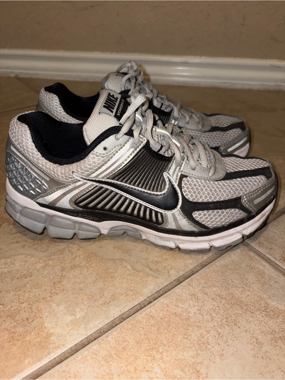 Nike Zoom Vomero 5